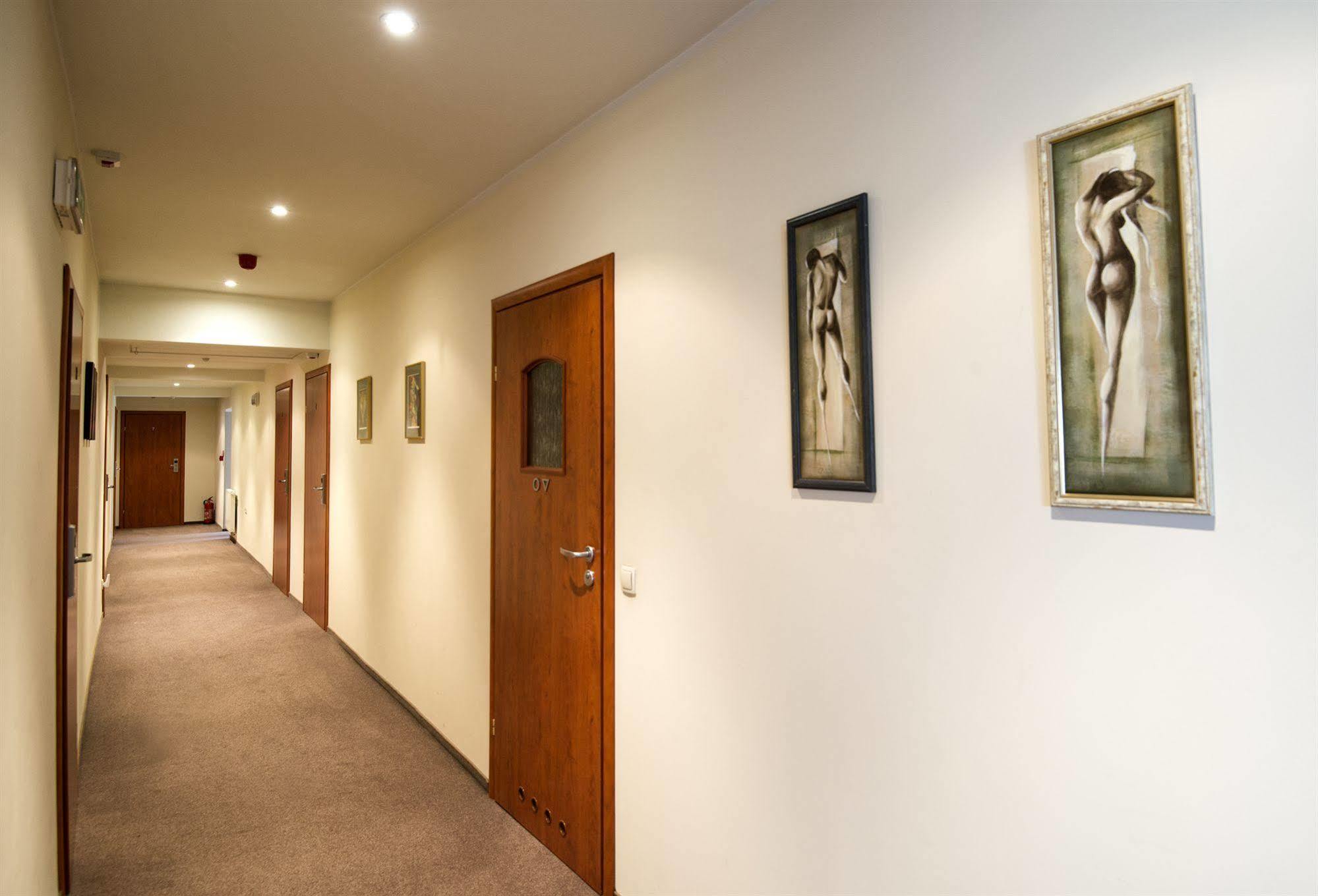 Aparthotel H31 à Poznań Extérieur photo
