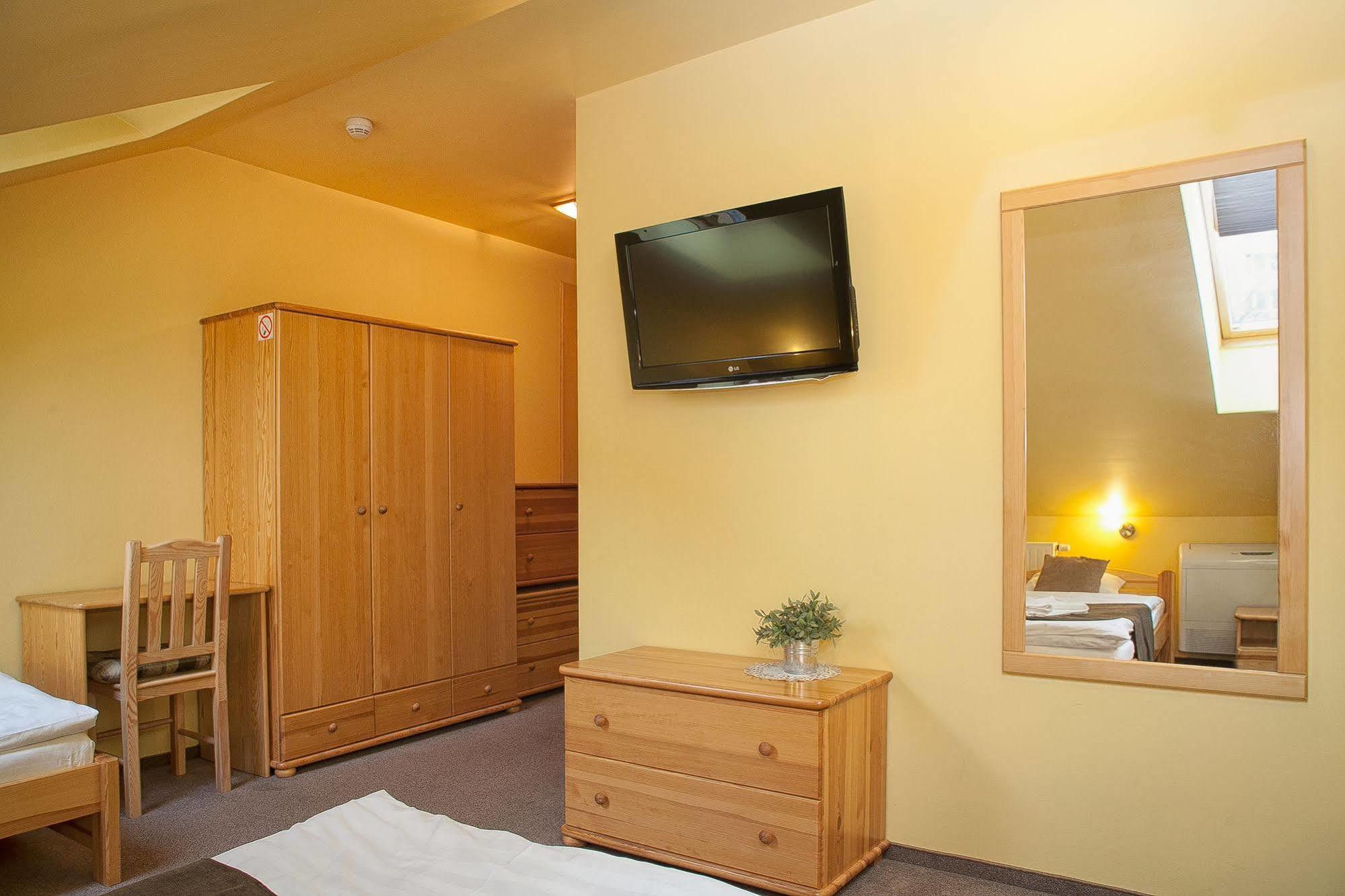 Aparthotel H31 à Poznań Extérieur photo