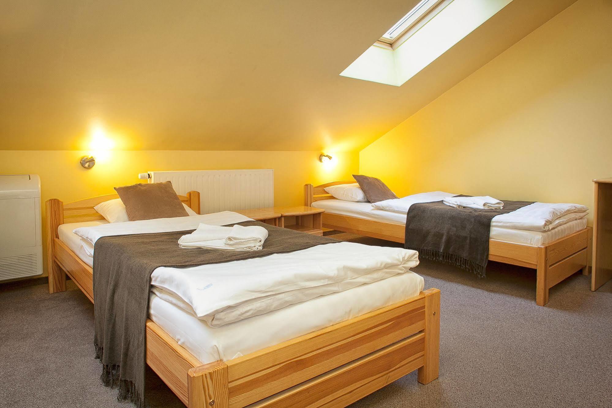 Aparthotel H31 à Poznań Extérieur photo